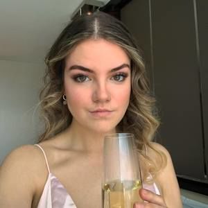 Meet your Posher, Maddie